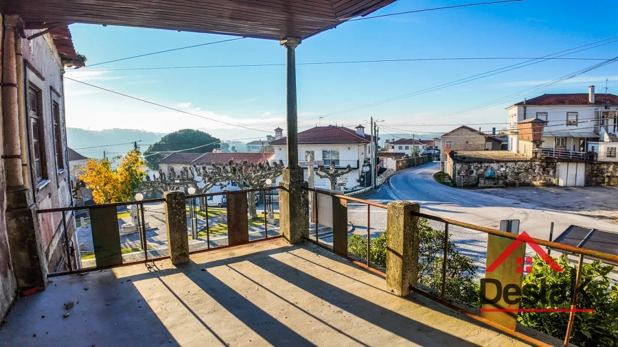 Moradia T8 para Venda em Escariz Foto 16