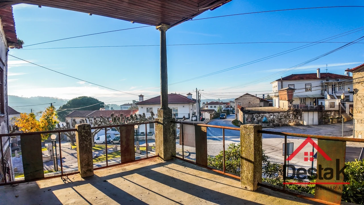 Moradia T8 para Venda em Escariz Foto 16