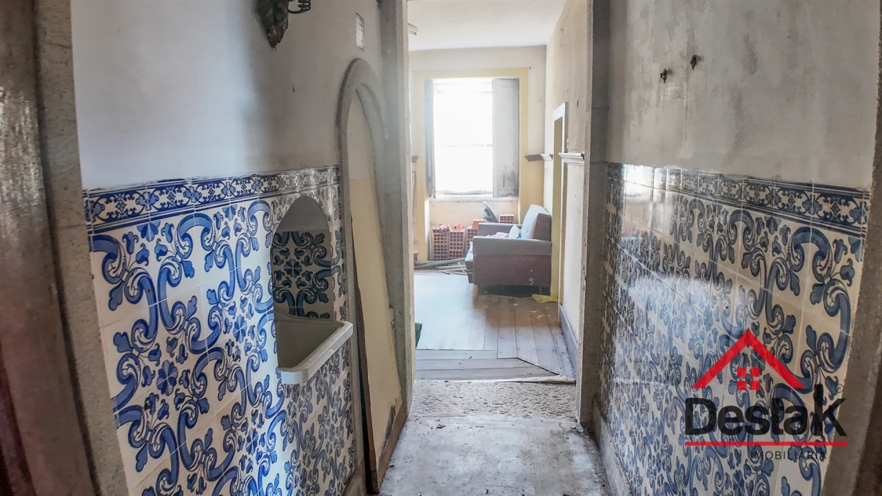 Moradia T8 para Venda em Escariz Foto 13