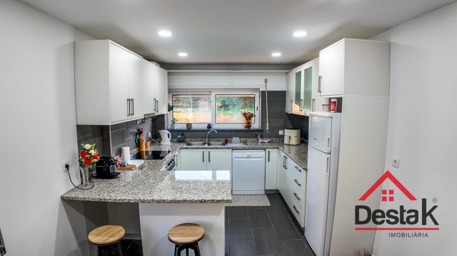 Apartamento T3 para Venda em Tondela e Nandufe Foto 9