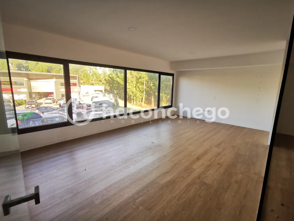 Armazém para Arrendamento em Roriz Foto 16