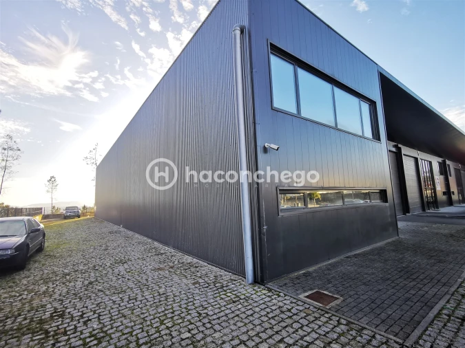 Armazém para Arrendamento em Roriz Foto 4