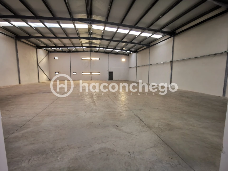 Armazém para Arrendamento em Roriz Foto 23