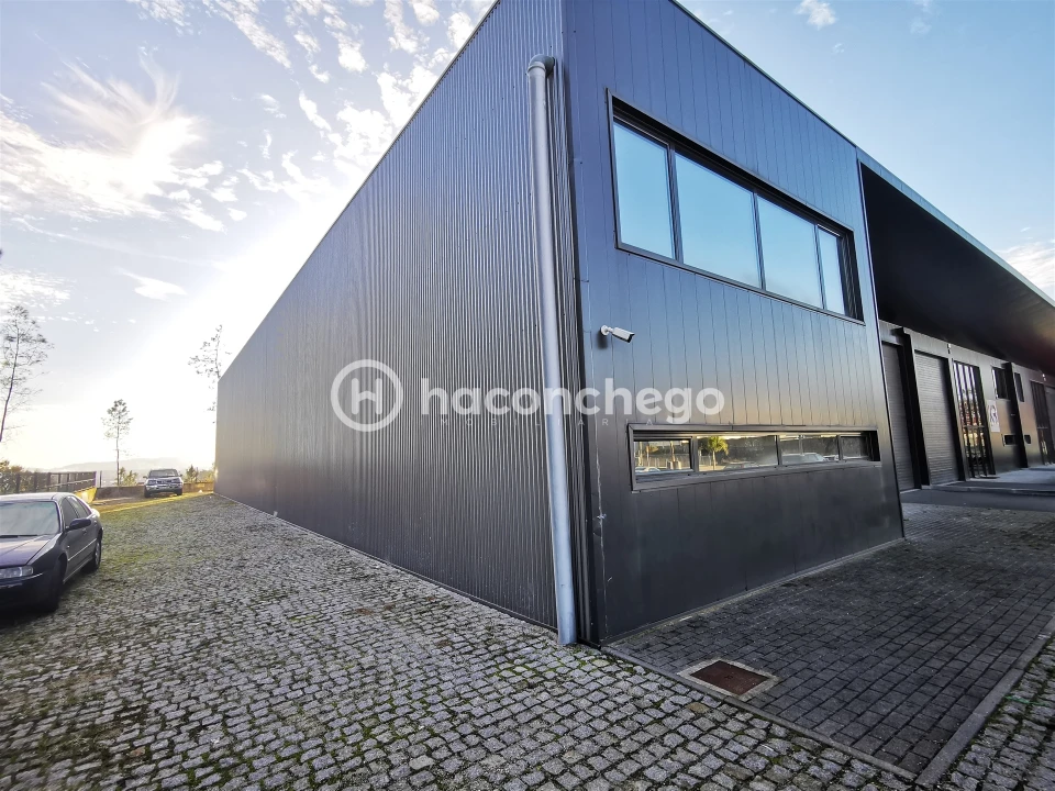 Armazém para Arrendamento em Roriz Foto 4