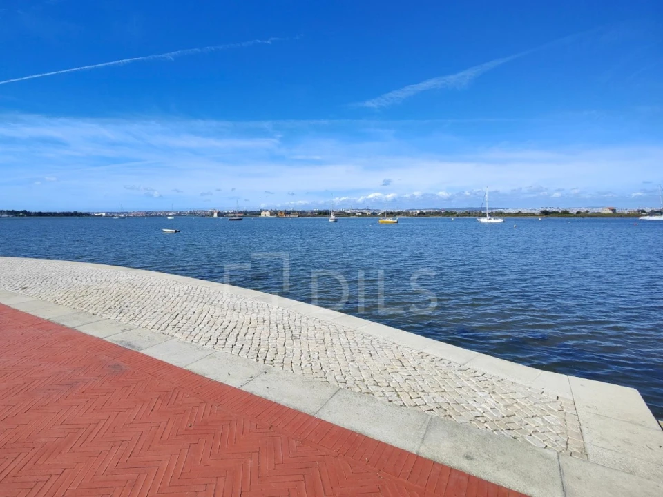 Loja para Venda em Seixal, Arrentela e Aldeia de Paio Pires Foto 21