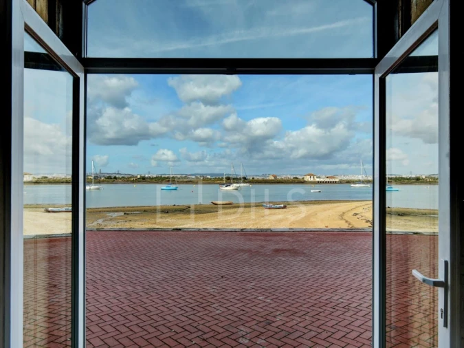 Loja para Venda em Seixal, Arrentela e Aldeia de Paio Pires Foto 11