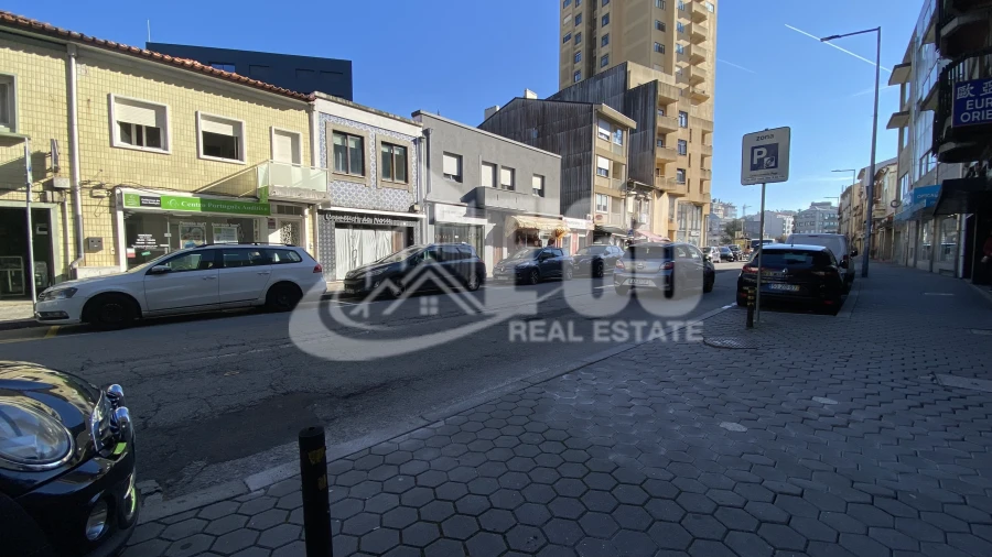 Moradia T3 para Venda em Mafamude e Vilar do Paraíso Foto 1