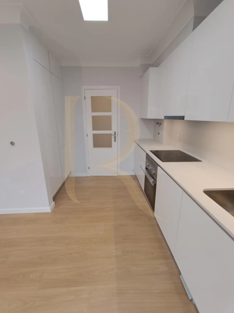 Apartamento T2 para Venda em Laranjeiro e Feijó Foto 4