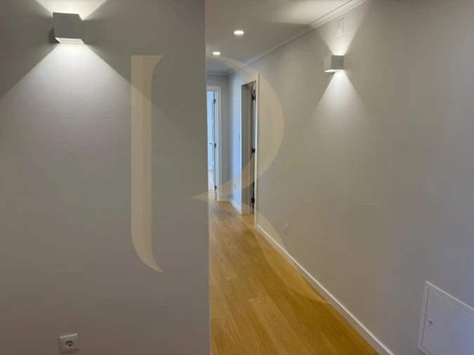 Apartamento T2 para Venda em Laranjeiro e Feijó Foto 9