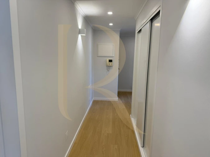 Apartamento T2 para Venda em Laranjeiro e Feijó Foto 11