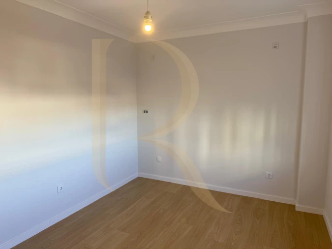 Apartamento T2 para Venda em Laranjeiro e Feijó Foto 13