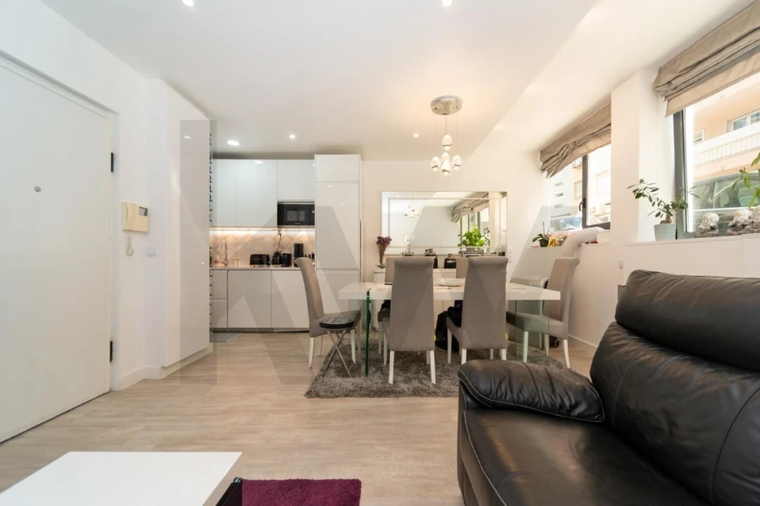 Apartamento T1 para Venda em Santo António Foto 6