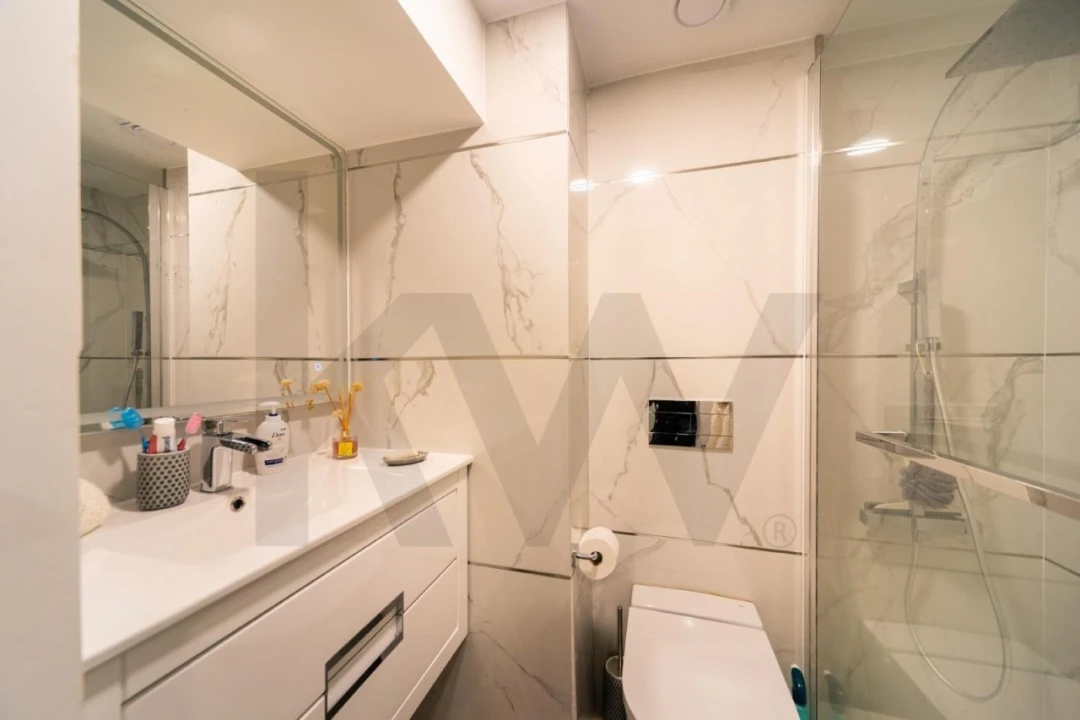 Apartamento T1 para Venda em Santo António Foto 13