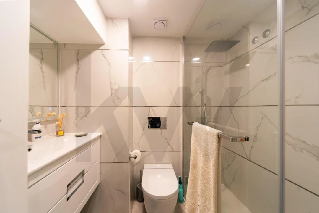 Apartamento T1 para Venda em Santo António Foto 14