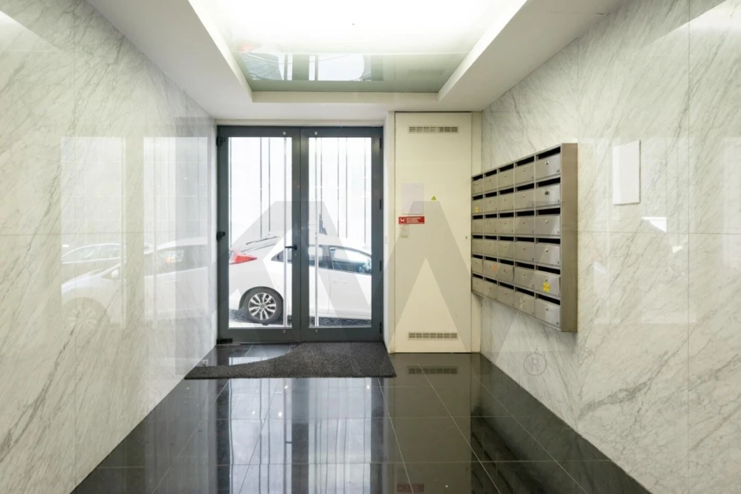 Apartamento T1 para Venda em Santo António Foto 17