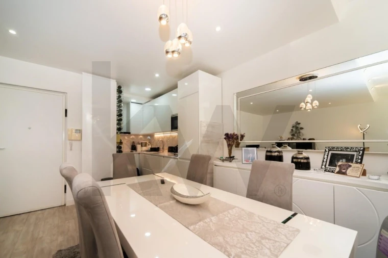 Apartamento T1 para Venda em Santo António Foto 1