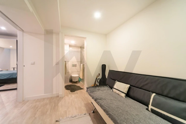 Apartamento T1 para Venda em Santo António Foto 16