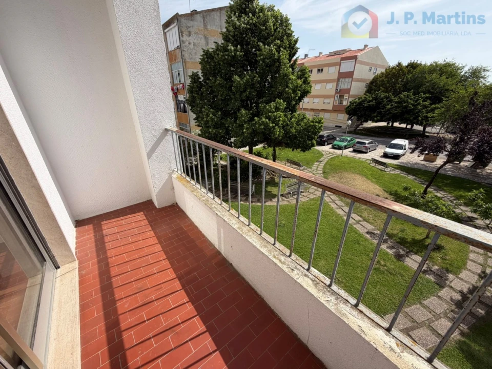 Apartamento T3 para Venda em Baixa da Banheira e Vale da Amoreira Foto 1