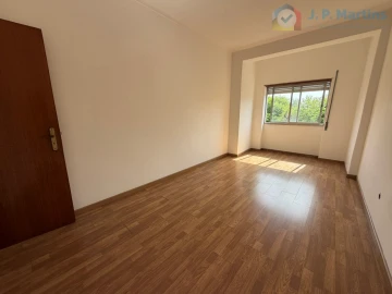 Apartamento T3 para Venda em Baixa da Banheira e Vale da Amoreira