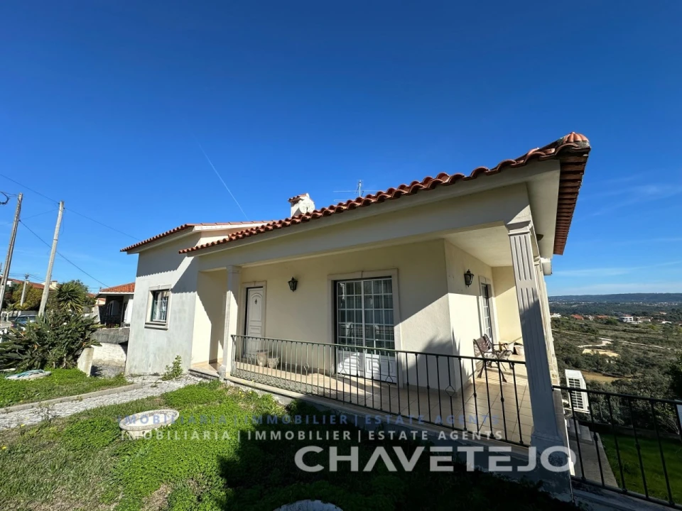 Moradia T3 para Venda em Carregueiros Foto 29