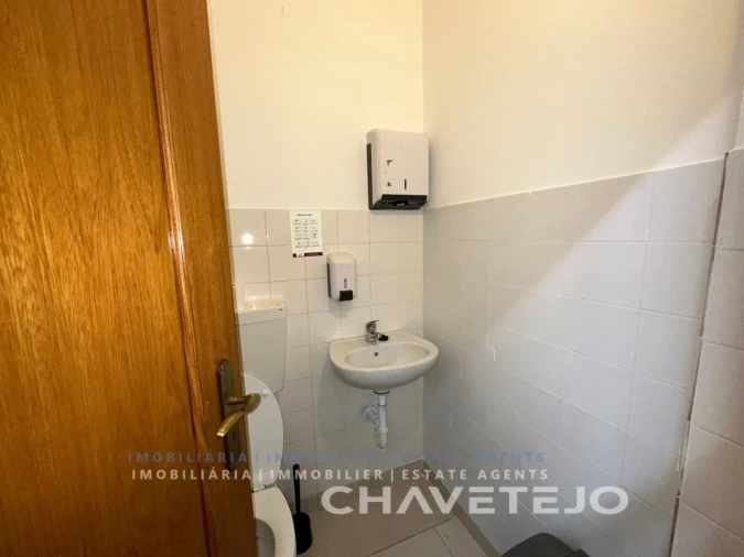 Moradia T3 para Venda em Carregueiros Foto 23