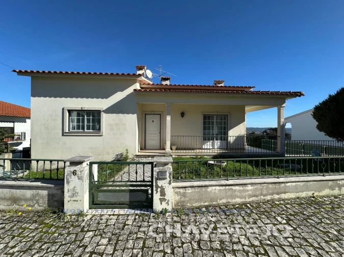 Moradia T3 para Venda em Carregueiros Foto 28