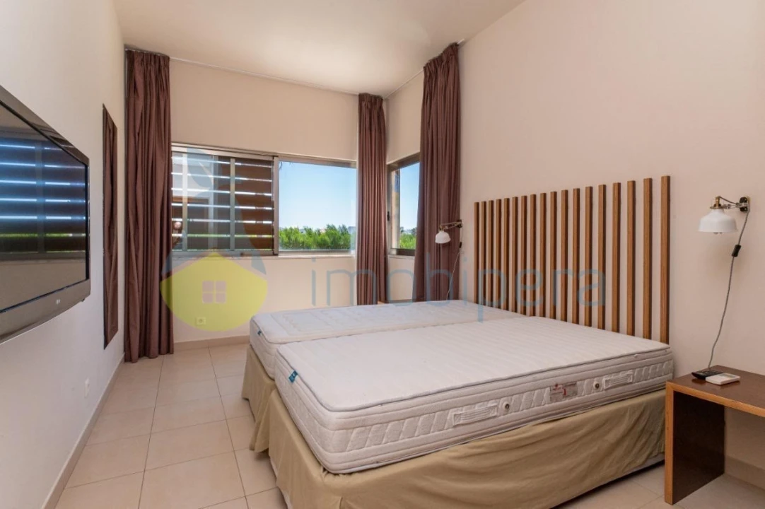 Moradia T4 para Venda em Guia Foto 14