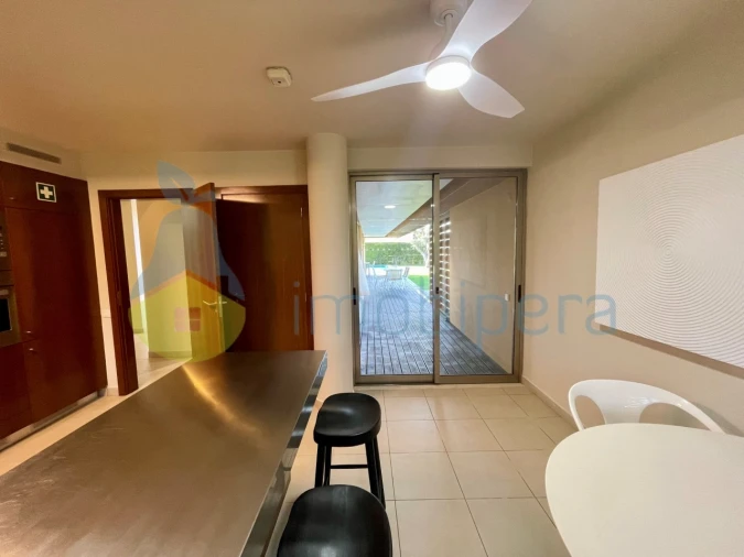 Moradia T4 para Venda em Guia Foto 5