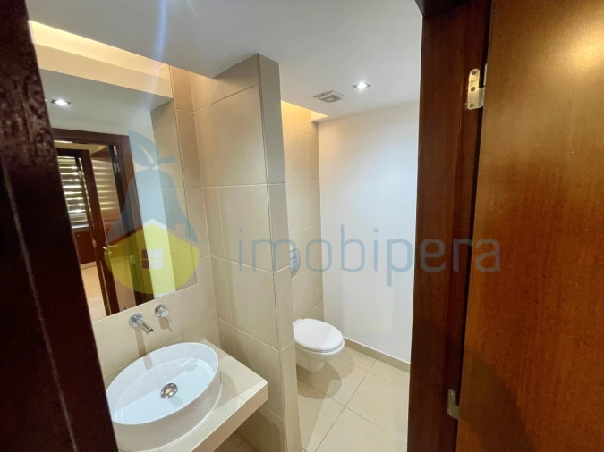 Moradia T4 para Venda em Guia Foto 7