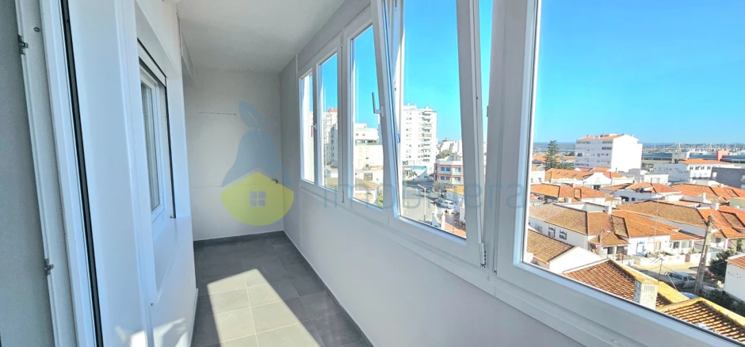 Apartamento para Venda em Portimão Foto 2
