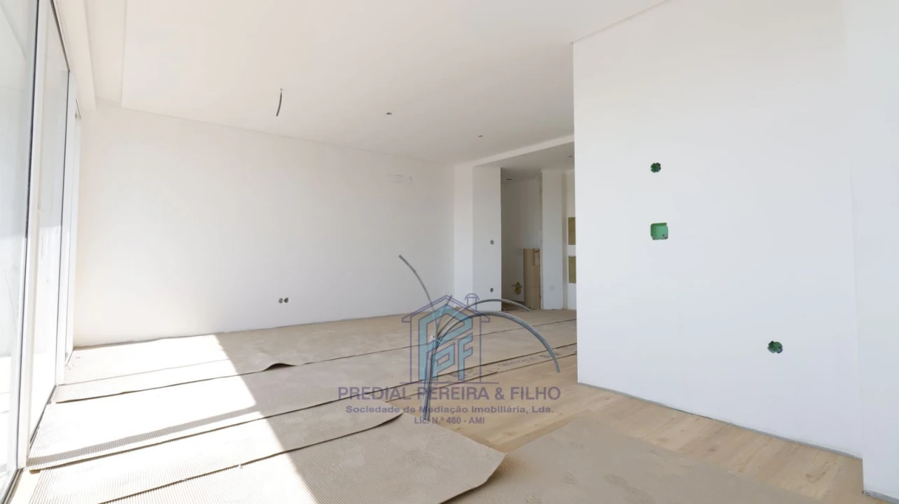 Apartamento T2 para Venda em Rio Tinto Foto 10