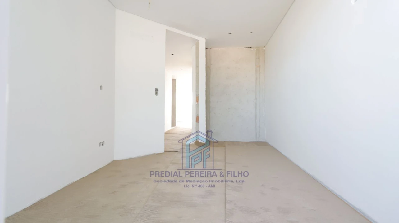 Apartamento T2 para Venda em Rio Tinto Foto 17