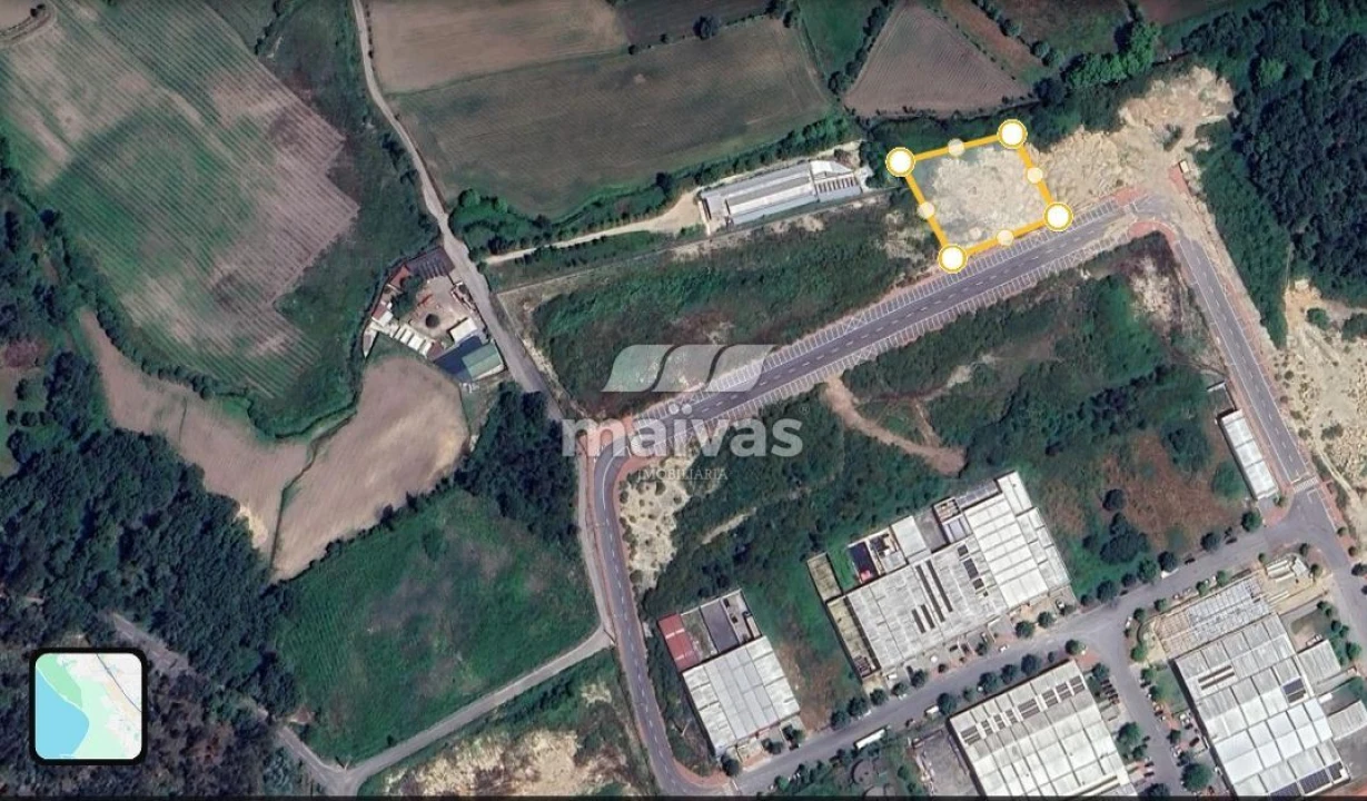 Terreno Comércio / Armazém para Venda em Gême Foto 1