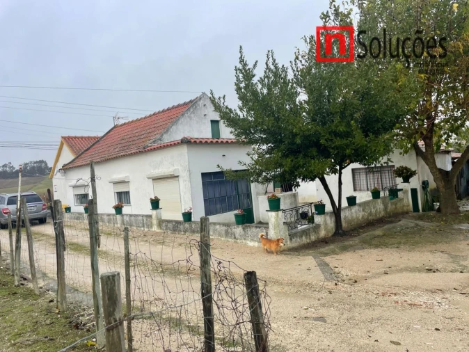 Moradia T6 para Venda em São Vicente do Paul e Vale de Figueira Foto 3