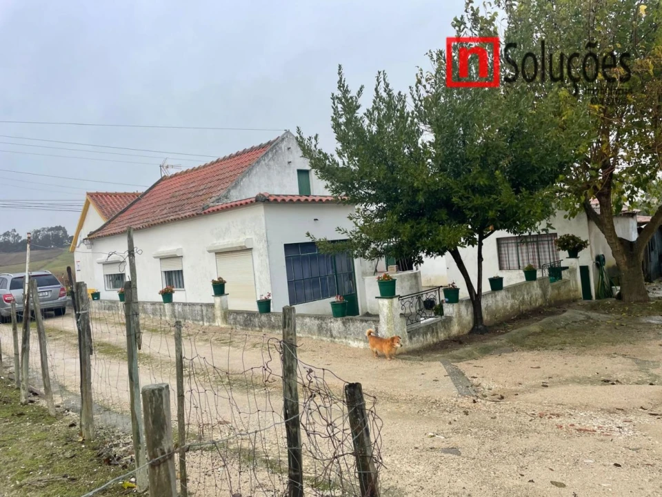 Moradia T6 para Venda em São Vicente do Paul e Vale de Figueira Foto 3