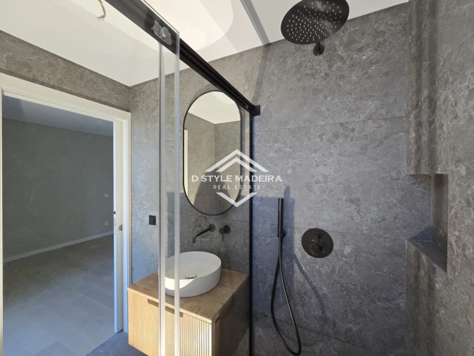 Apartamento T2 para Venda em São Martinho Foto 19