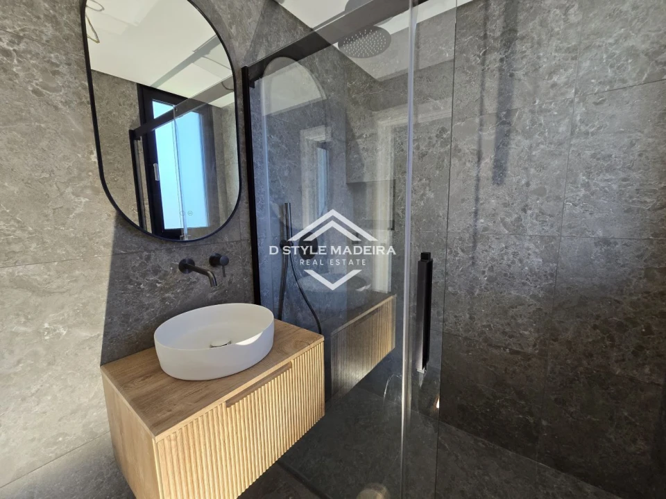 Apartamento T2 para Venda em São Martinho Foto 17