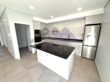 Moradia T6 para Venda em Castro Marim