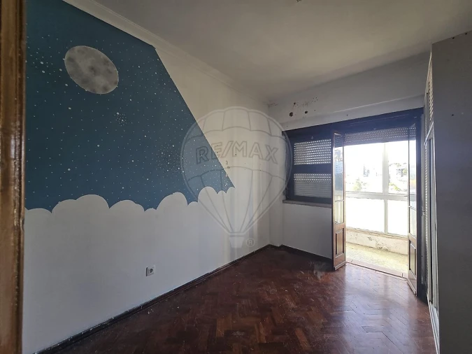 Apartamento T3 para Venda em Queluz e Belas Foto 4
