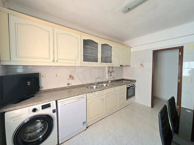 Apartamento T2 para Venda em Algueirão-Mem Martins Foto 4