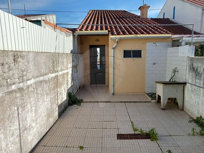 Moradia T2 para Venda em Valada Foto 19