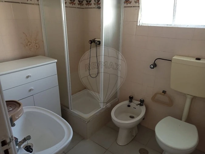 Moradia T2 para Venda em Valada Foto 16