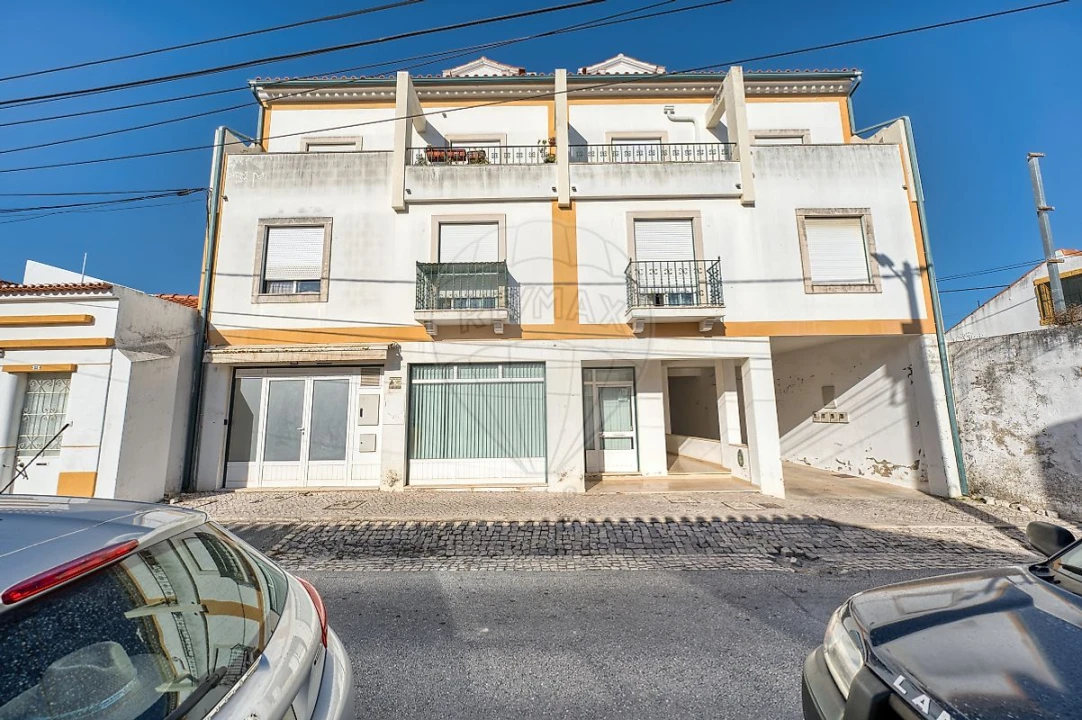 Apartamento T2 para Venda em Cartaxo e Vale da Pinta Foto 1