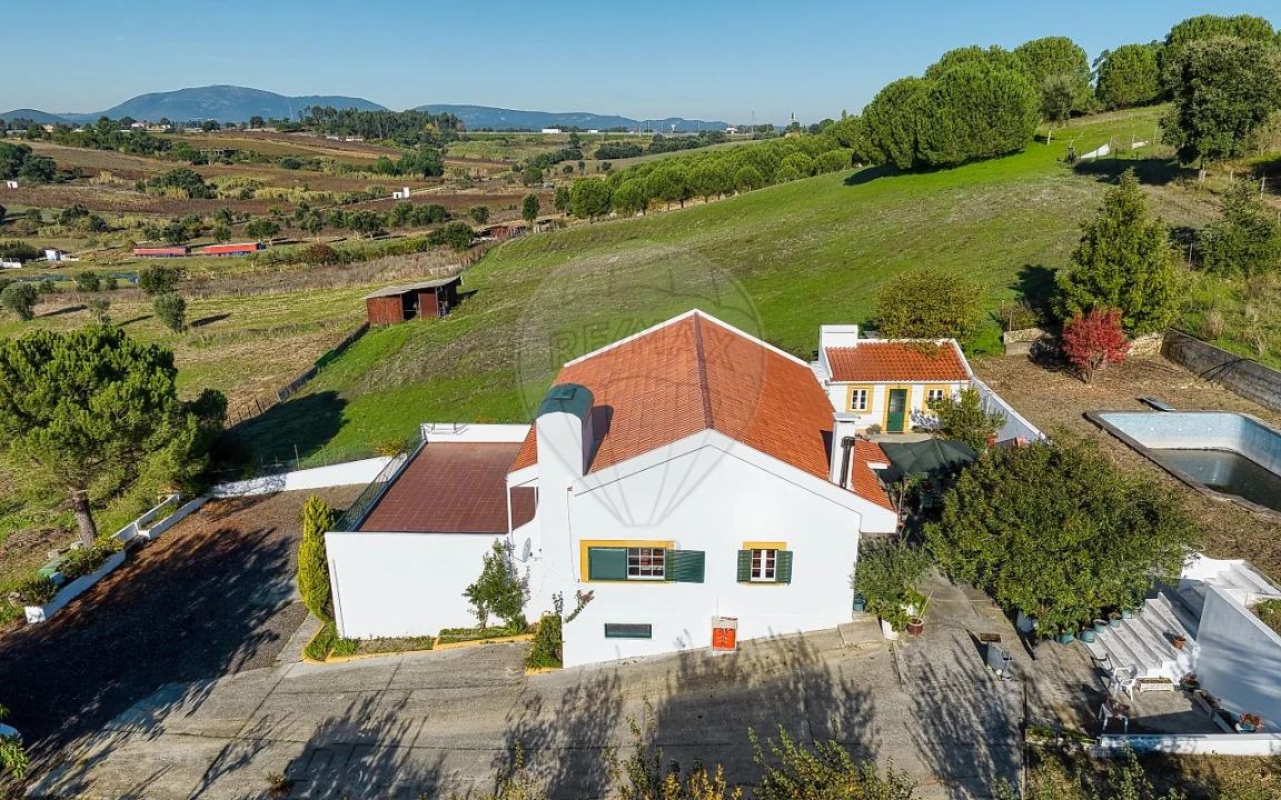 Moradia T3 para Venda em Azambuja Foto 2