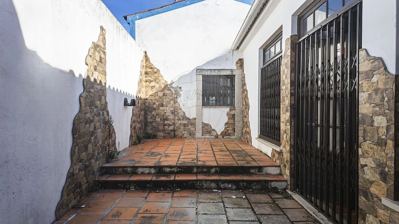 Moradia T3 para Venda em Abitureiras Foto 26