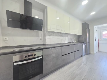Apartamento T3 para Venda em Mina de Água