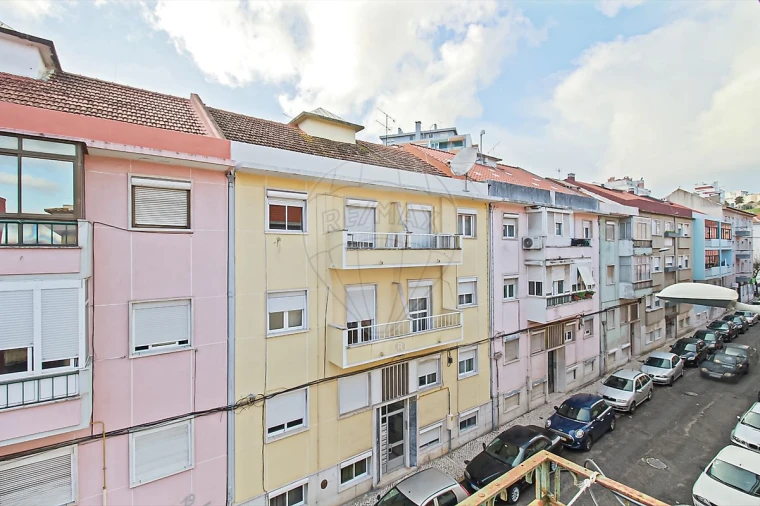 Apartamento T3 para Venda em Mina de Água Foto 9