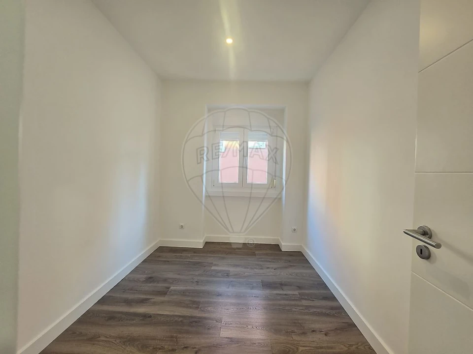 Apartamento T3 para Venda em Mina de Água Foto 3