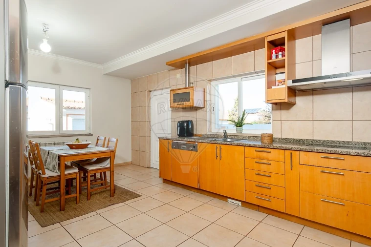 Moradia T4 para Venda em Azeitão (São Lourenço e São Simão) Foto 5