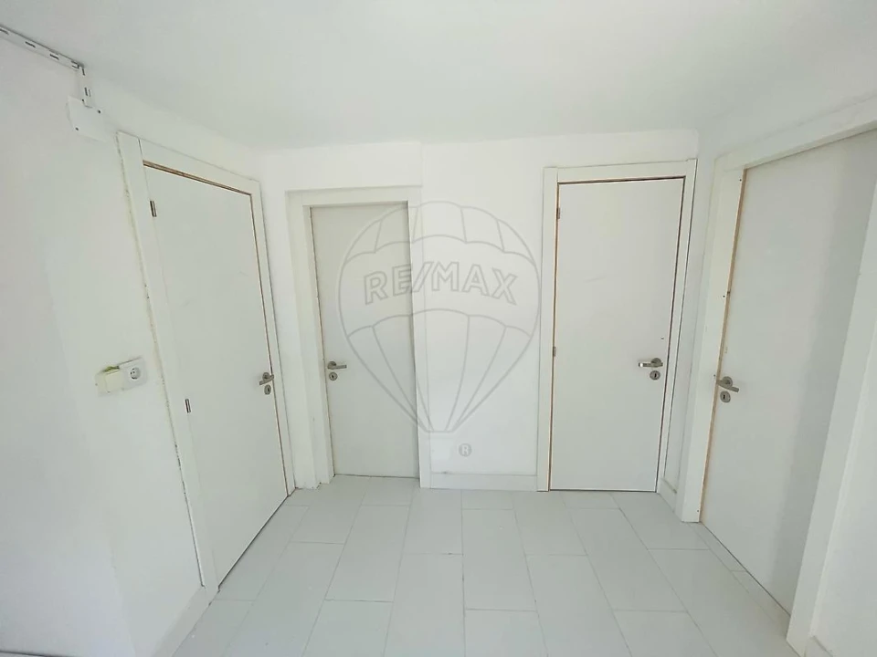 Prédio para Venda em Encosta do Sol Foto 14